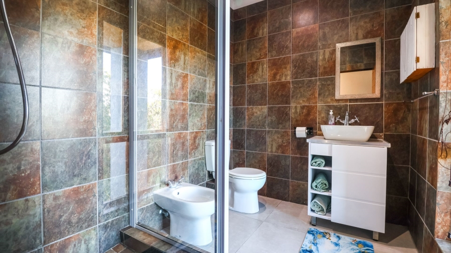 To Let 7 Bedroom Property for Rent in Old Place Western Cape